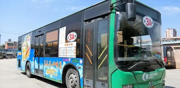 深晖産品廣告公交車走起(qǐ)！